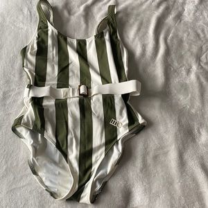 Bathing suit
